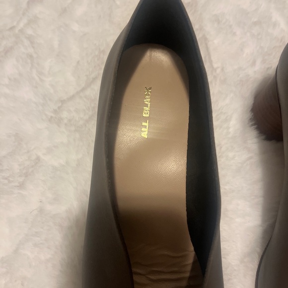 Elegant Brown Women's Shoes - Picture 3 of 9